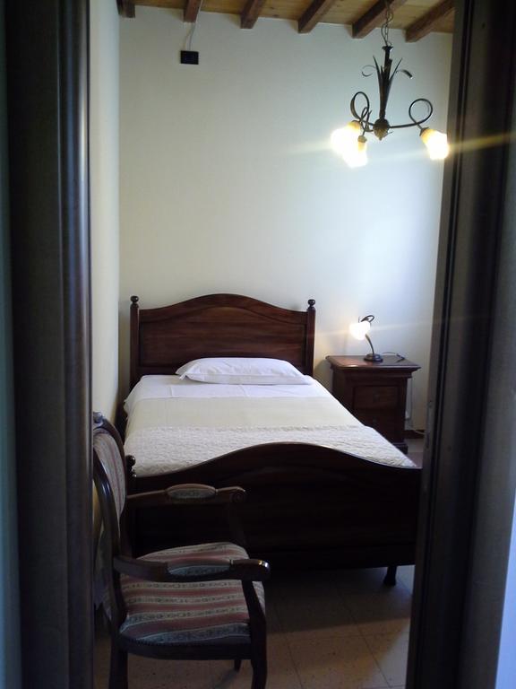 フェラーラ Le Stanze Sul Po Bed & Breakfast 部屋 写真